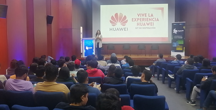 Estudiantes de UNISANGIL San Gil Participan en "Inspira Talento TI" para Conectar con la Industria del Software
