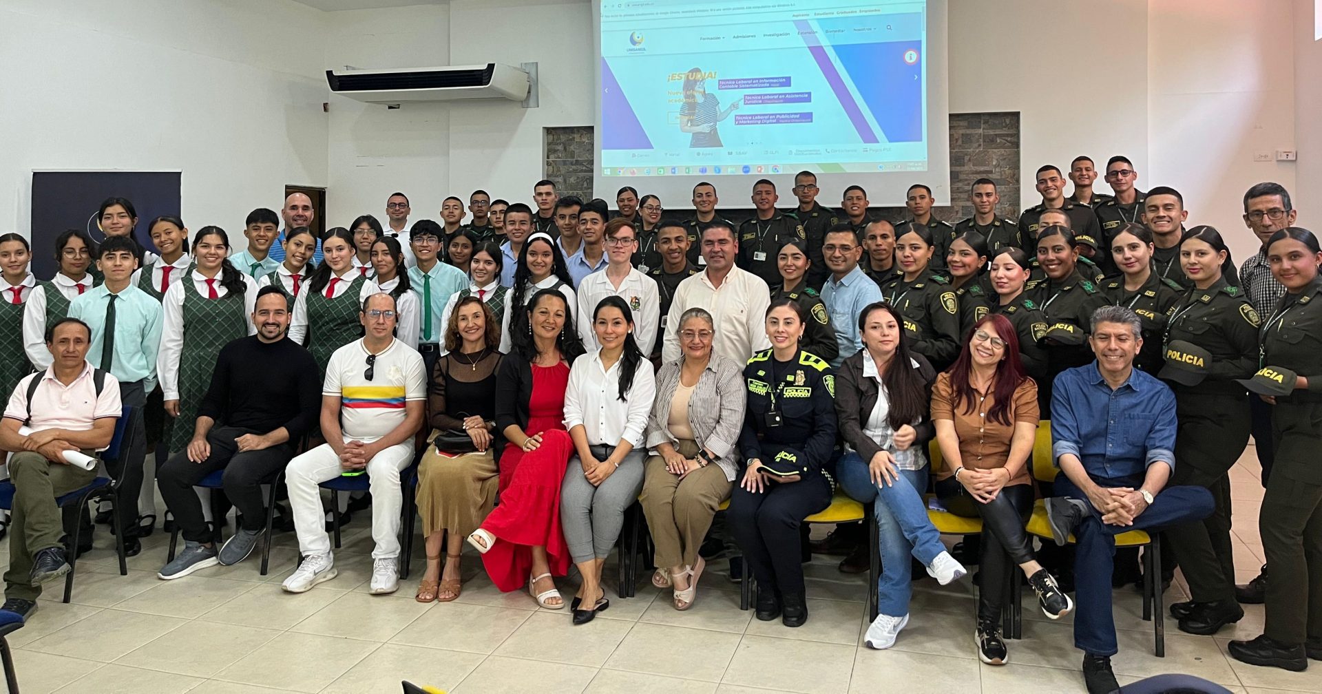 Con 57 proyectos y más de 200 estudiantes, docentes y coordinadores se realizó Encuentro Institucional de Semilleros de investigación 2025