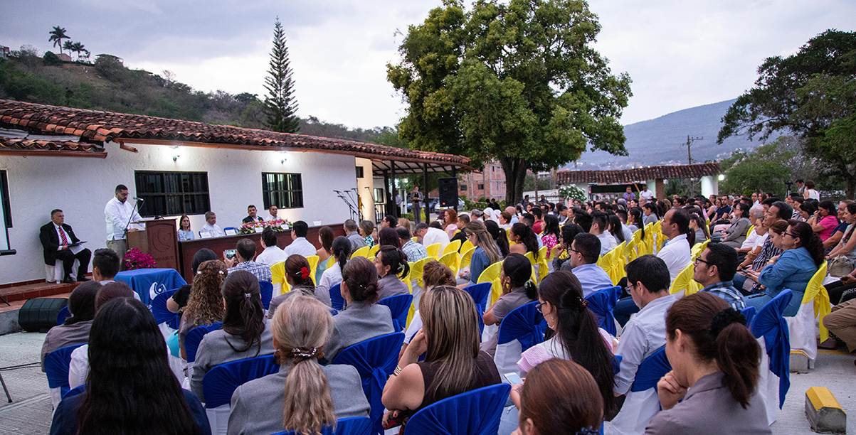 Homenaje a un gran servidor en el desarrollo histórico de UNISANGIL y la región